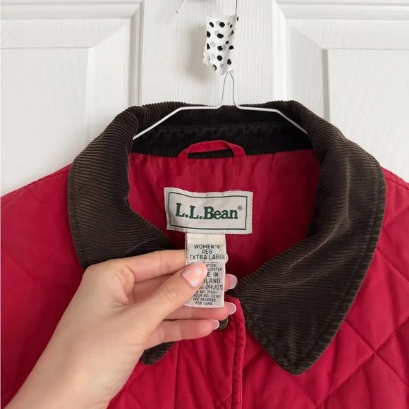 Vintage L.L. Bean Women's Quilted Red barn Jacket with Suede Brown Collar - Picture 4 of 11